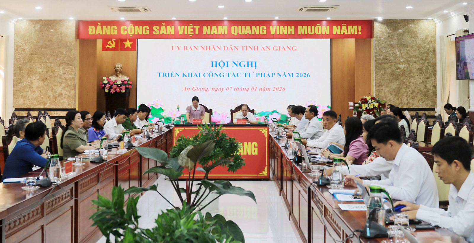 Phát huy vai trò “gác cổng pháp lý”