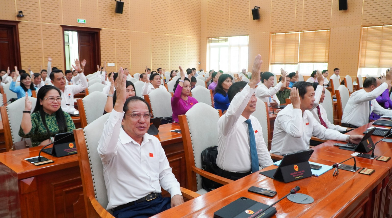 HĐND tỉnh An Giang thông qua Nghị quyết Quy định chính sách hỗ trợ người dạy tiếng và chữ dân tộc thiểu số