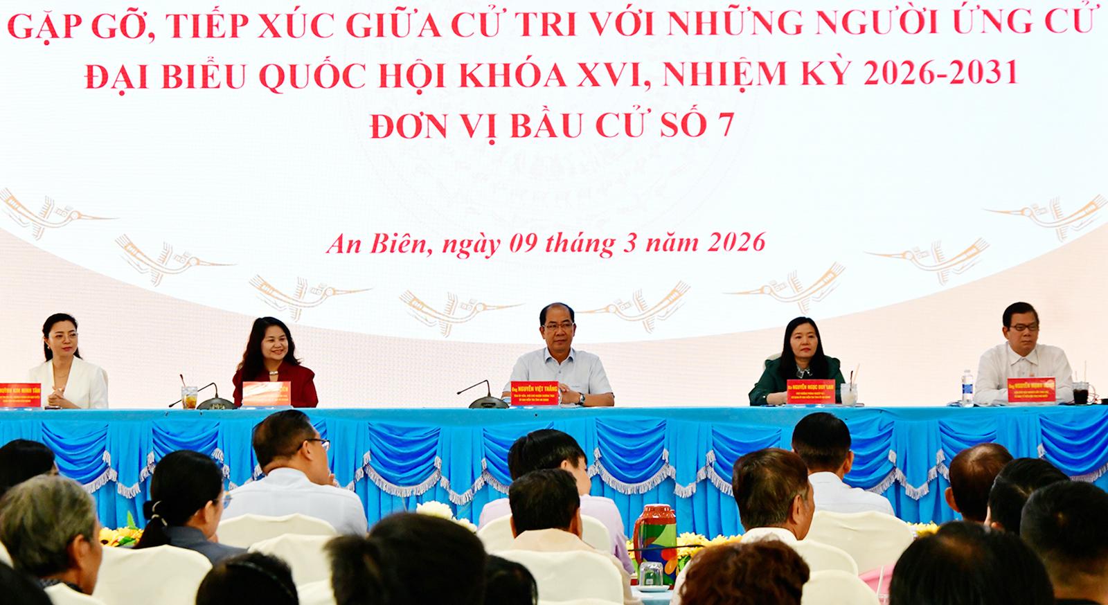 Ứng cử viên đại biểu Quốc hội tiếp xúc cử tri 2 xã An Biên và Tây Yên