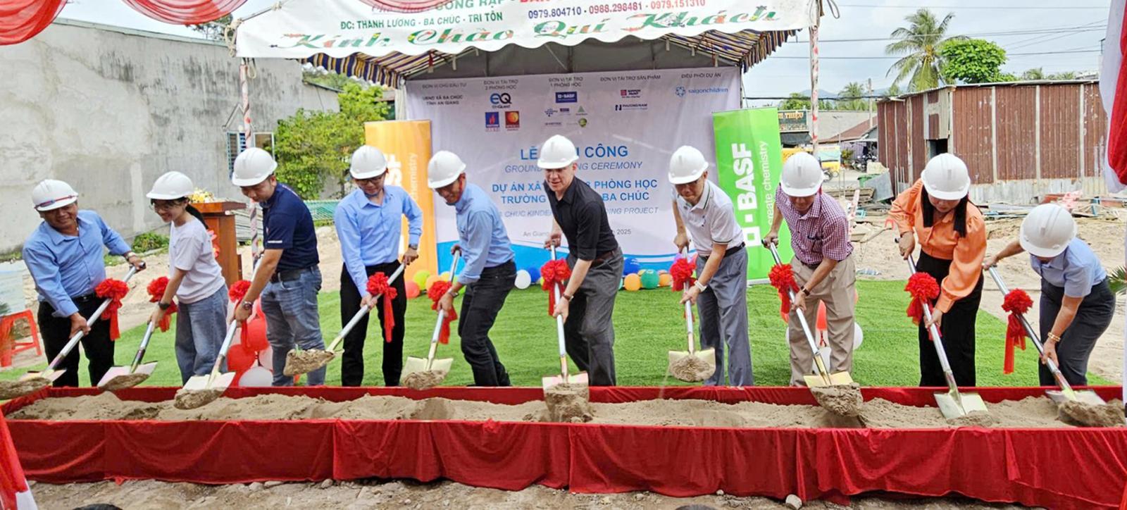 Khởi công xây dựng 3 phòng học mới ở Trường Mẫu giáo Ba Chúc