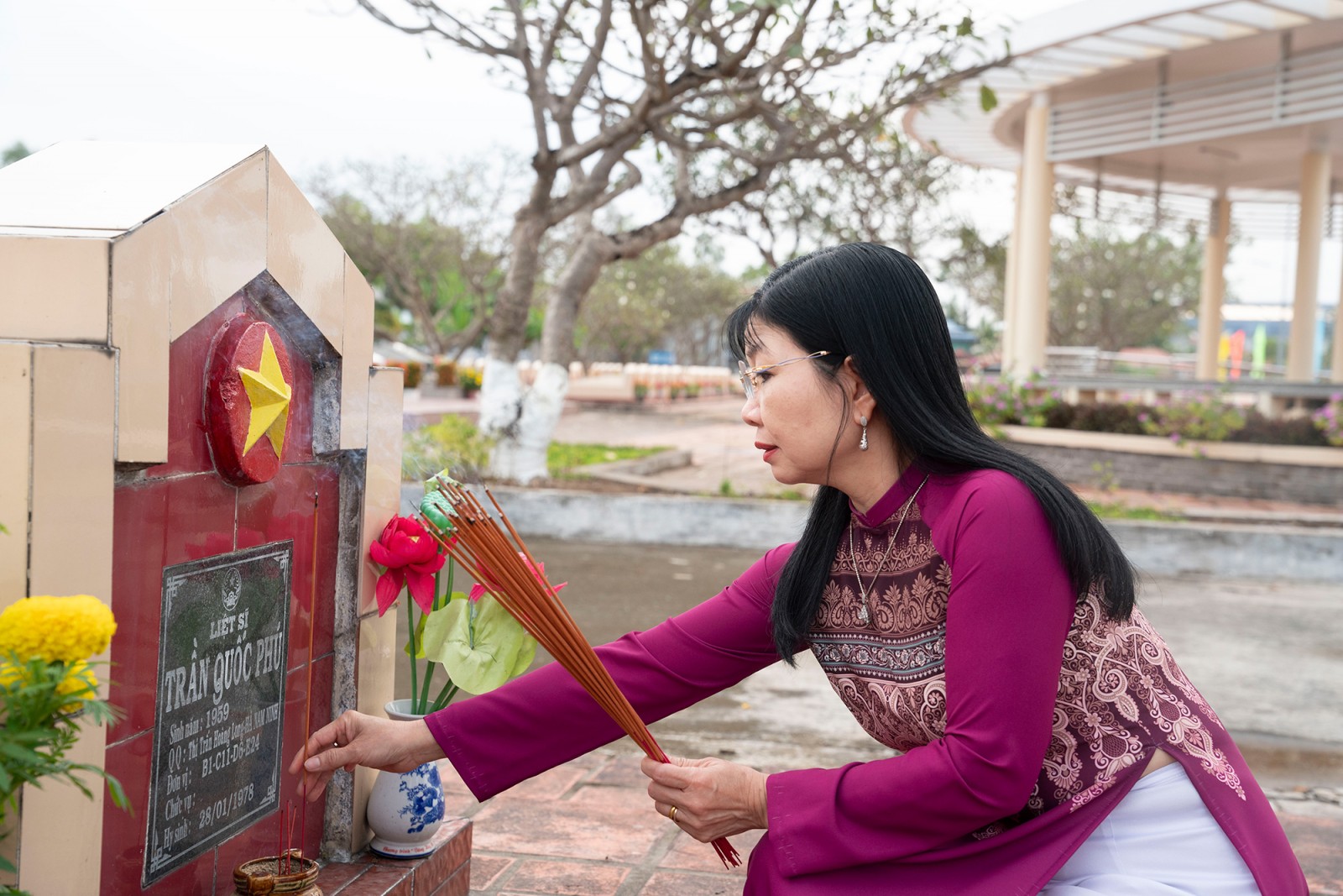 Lãnh đạo tỉnh An Giang viếng Nghĩa trang liệt sĩ tỉnh nhân dịp Tết Nguyên đán Bính Ngọ 2026