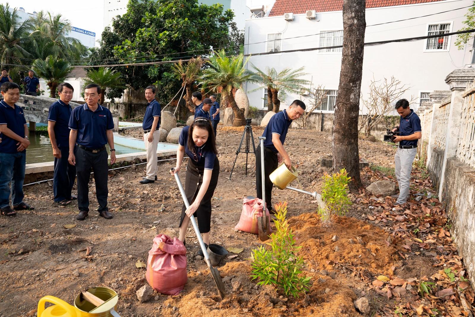 Báo và Phát thanh - Truyền hình tỉnh An Giang phát động Tết trồng cây “Đời đời nhớ ơn Bác Hồ”