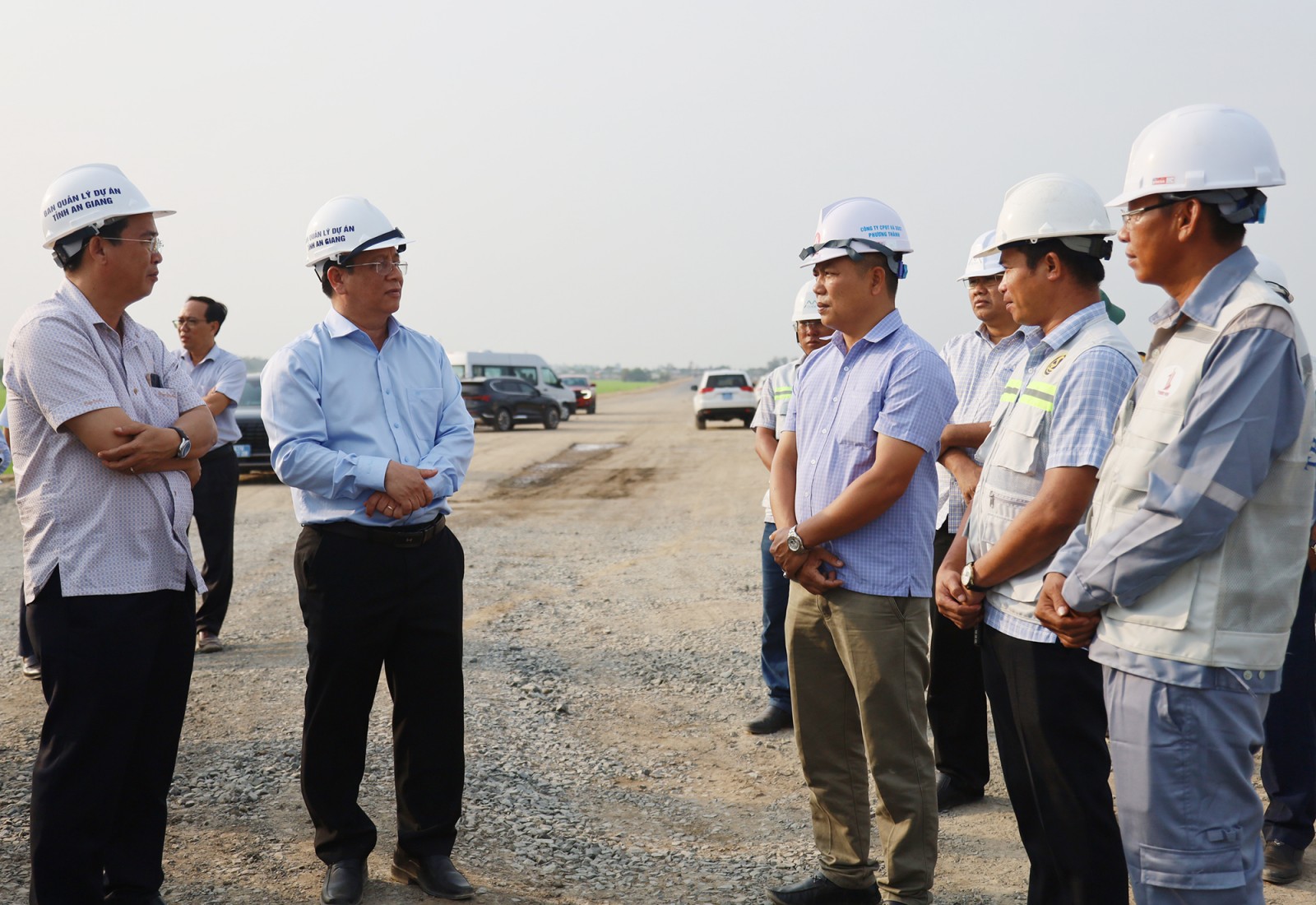 Chủ tịch UBND tỉnh An Giang Hồ Văn Mừng thăm các công trình trọng điểm