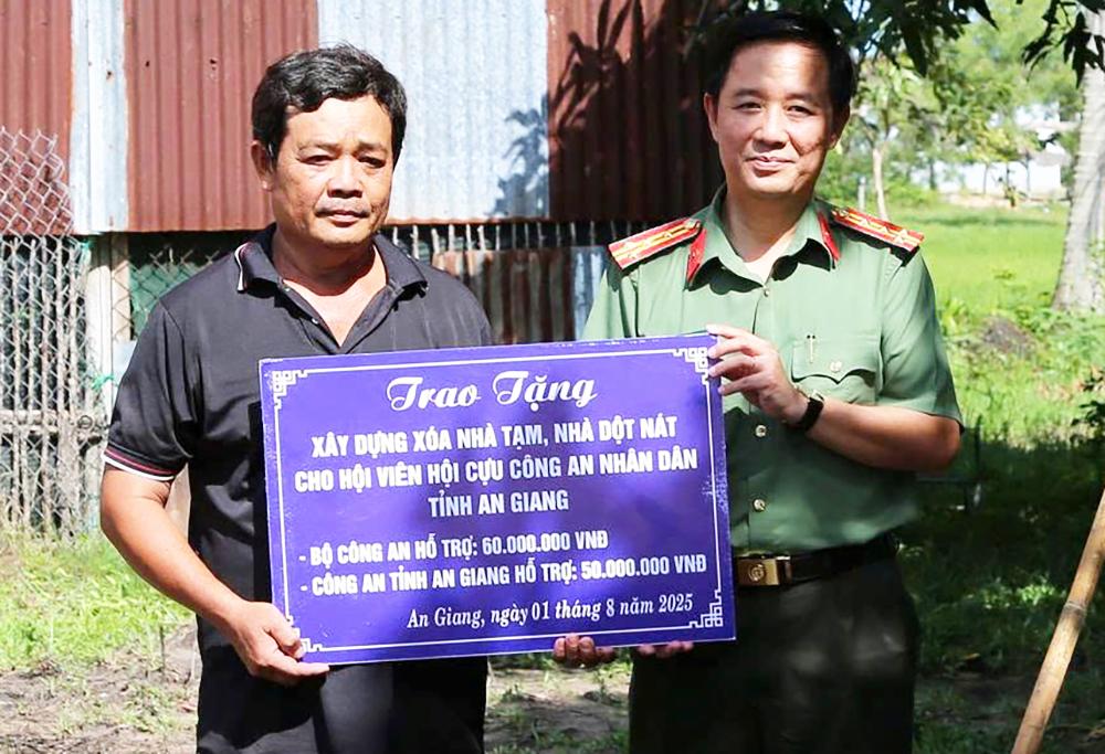 Xây dựng nhà cho hội viên Hội Cựu Công an nhân dân