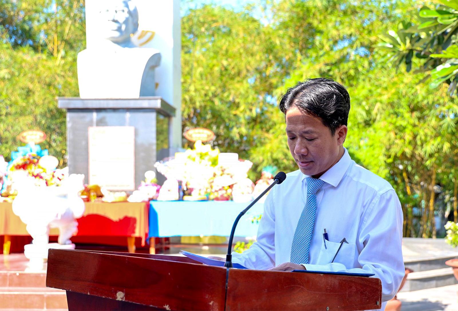 Dâng hương tưởng niệm cố Thủ tướng Võ Văn Kiệt