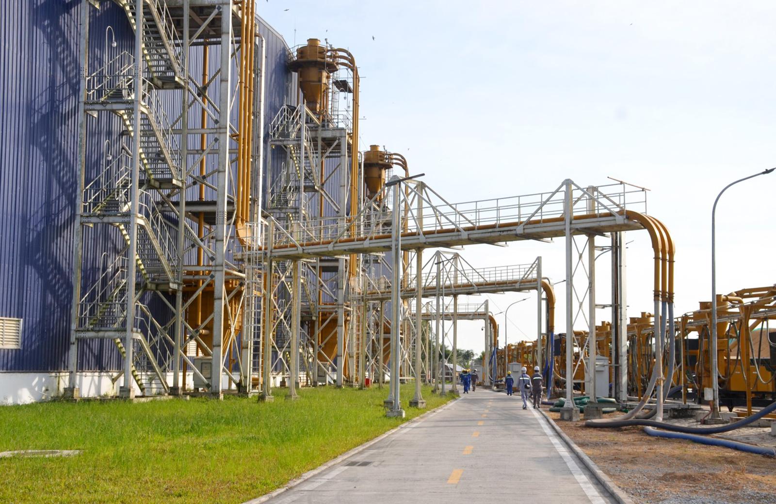 Chủ tịch UBND tỉnh An Giang Hồ Văn Mừng khảo sát thực tế Nhà máy Điện sinh khối Hậu Giang