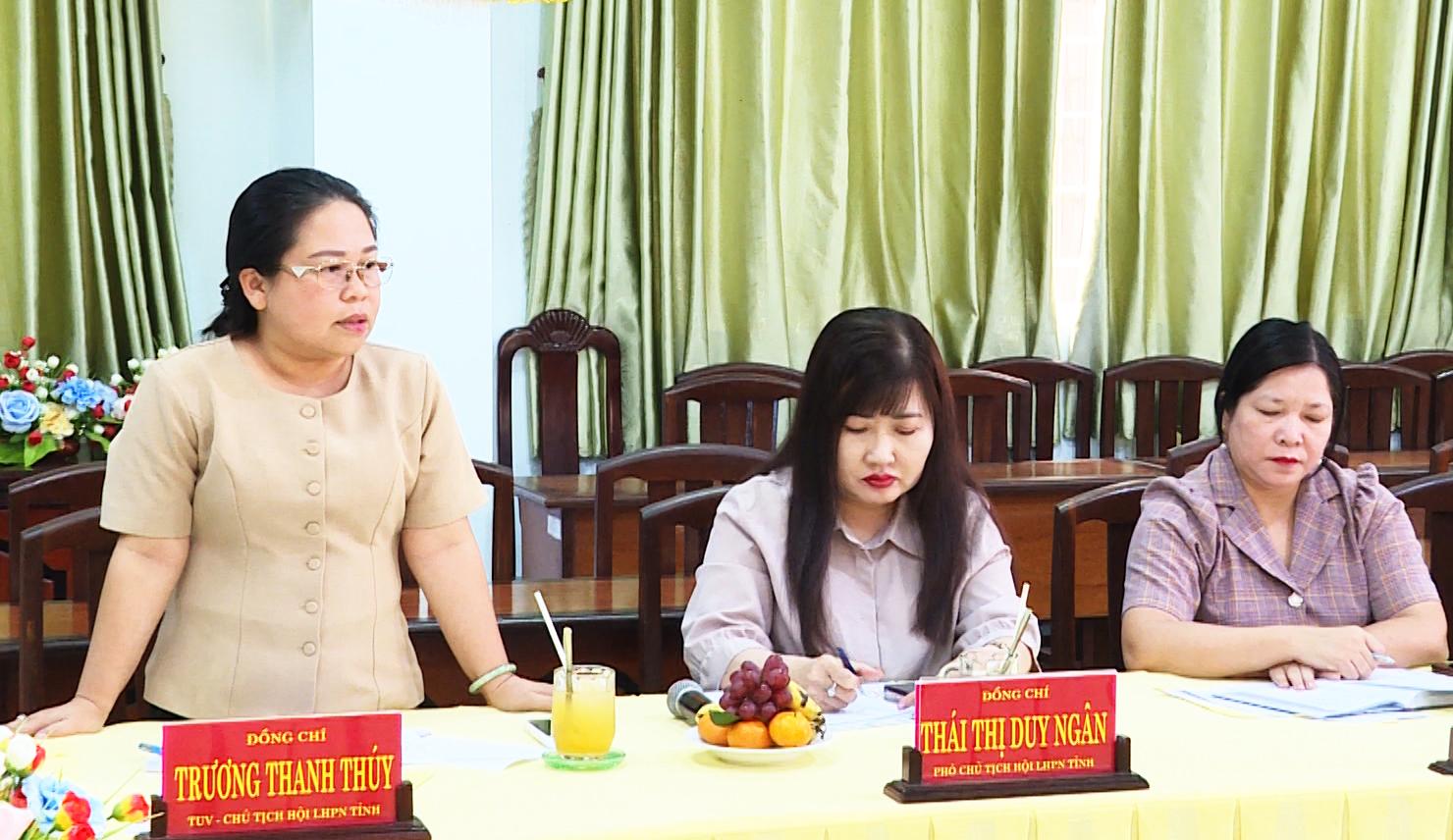Đồng chí Trần Thị Thanh Hương làm việc với Ban Thường trực Hội Liên hiệp Phụ nữ tỉnh