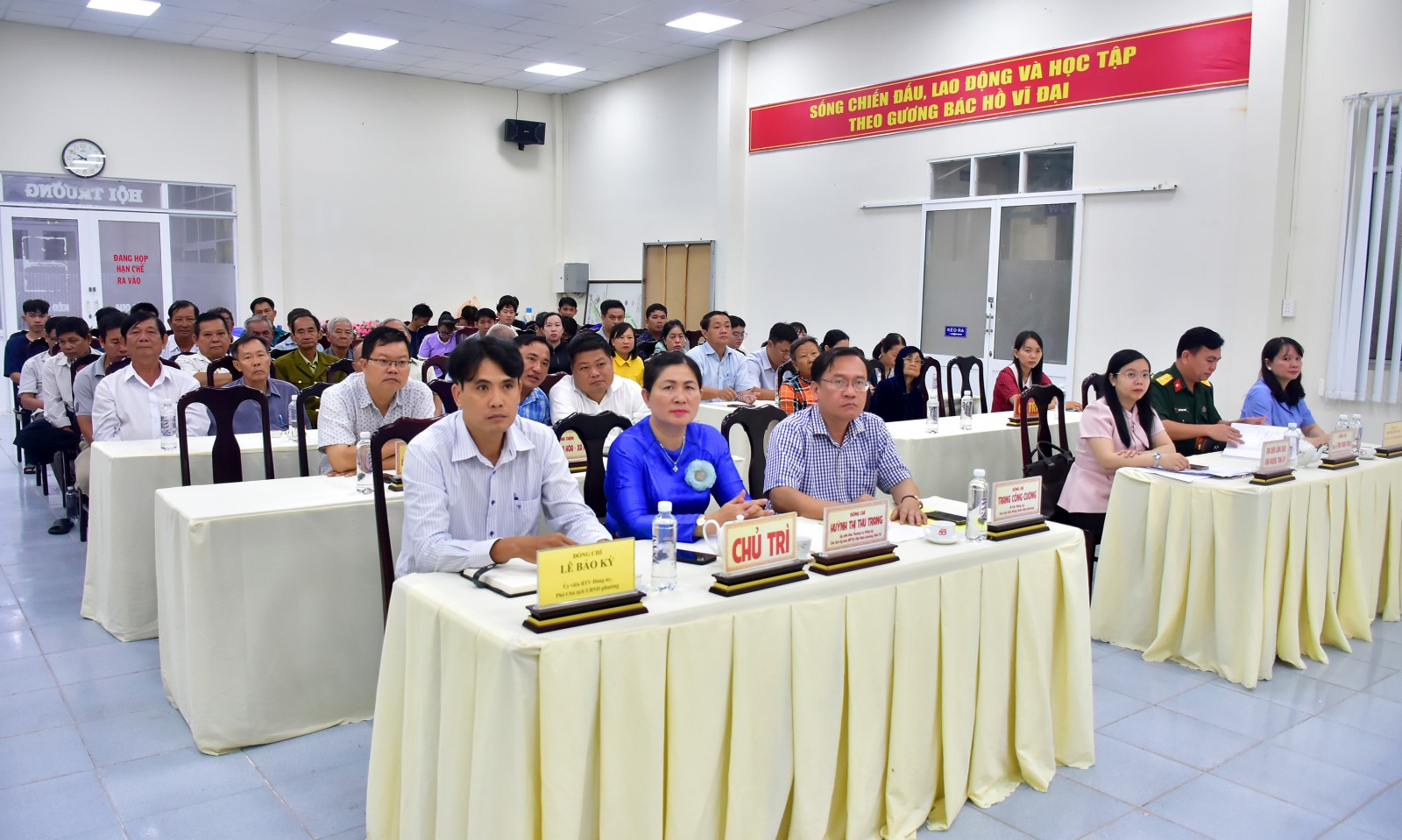 Ứng cử viên đại biểu HĐND tỉnh An Giang tiếp xúc cử tri phường Vĩnh Tế