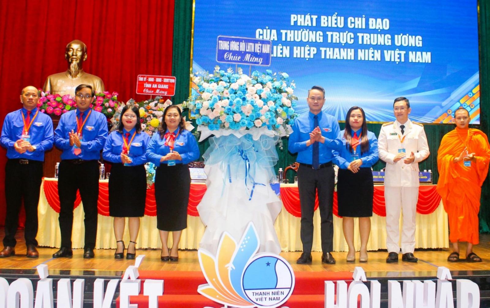 Đồng chí Thị Phương Hồng giữ chức Chủ tịch Hội Liên hiệp Thanh niên Việt Nam tỉnh An Giang khóa I