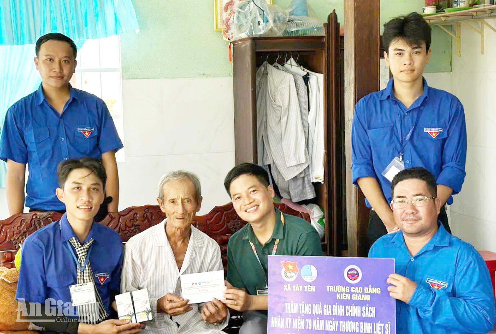 Tuổi trẻ tình nguyện từ những công trình vì dân