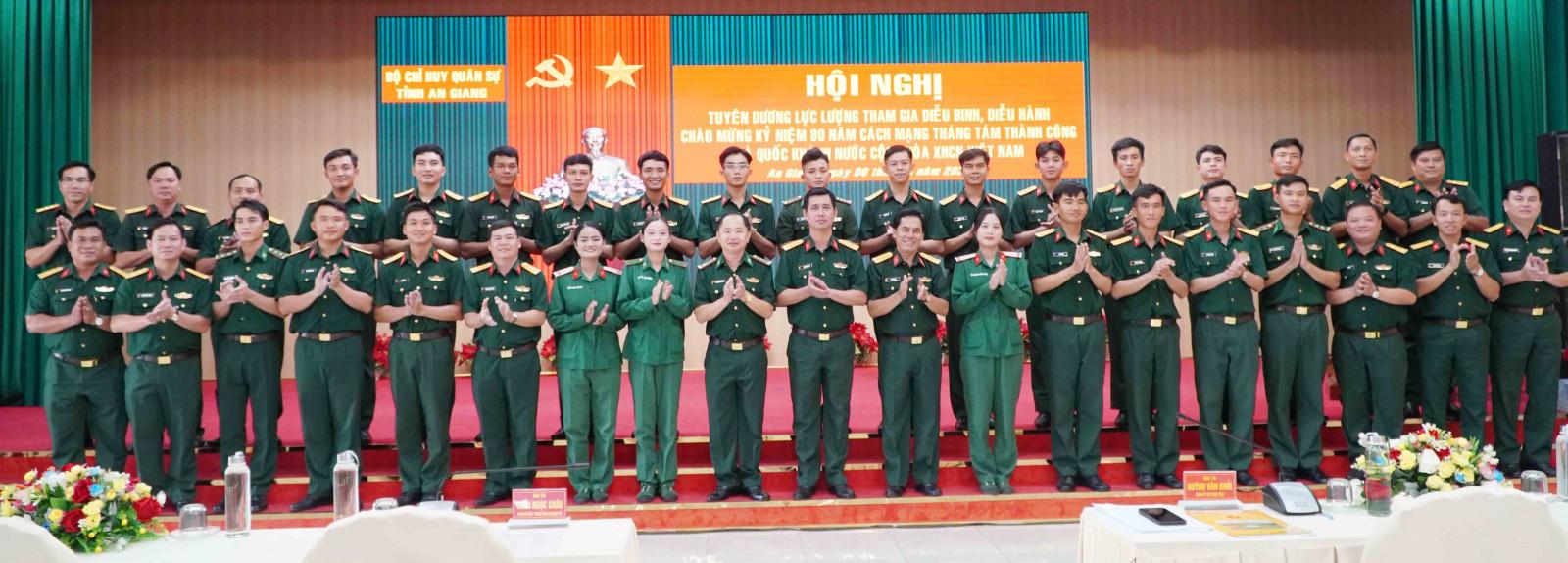 Bộ Chỉ huy Quân sự tỉnh An Giang tuyên dương lực lượng tham gia diễu binh