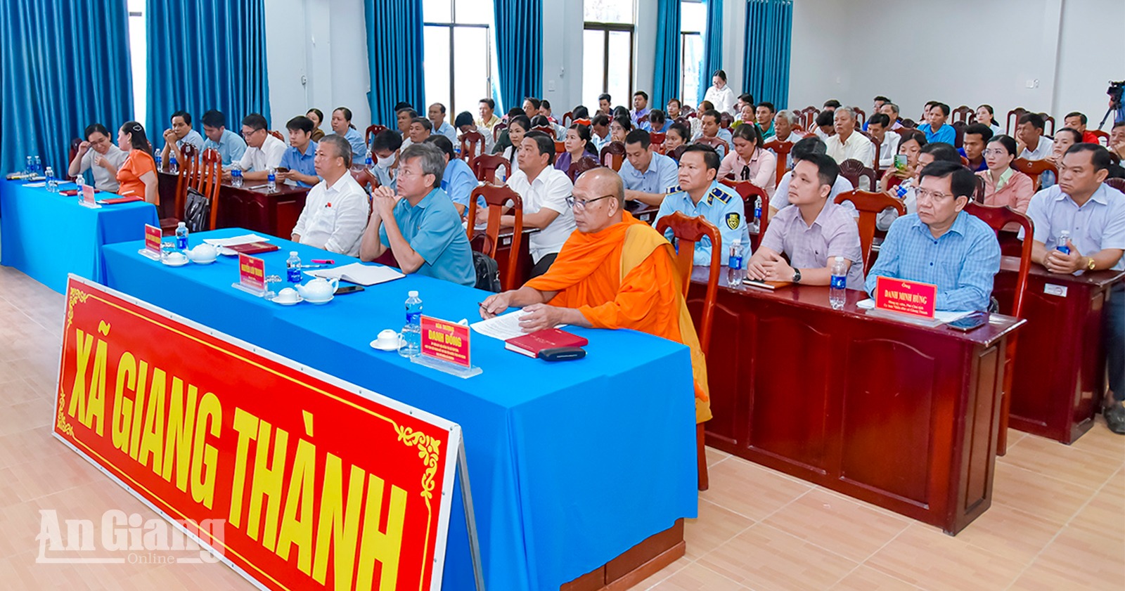 Cử tri vùng biên An Giang lo đường xuống cấp, giá lúa và sách giáo khoa