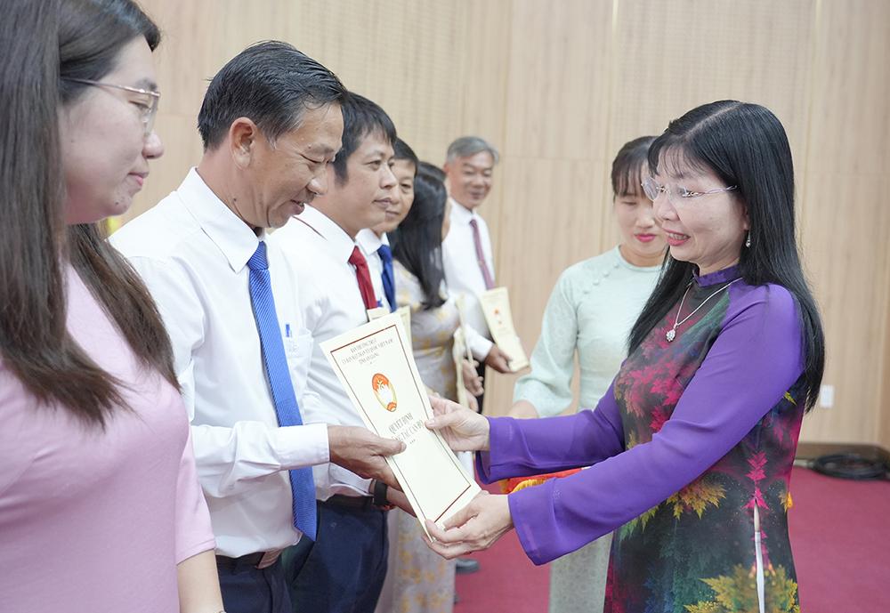 Công bố quyết định tổ chức, cán bộ Mặt trận Tổ quốc và các tổ chức chính trị - xã hội tỉnh An Giang