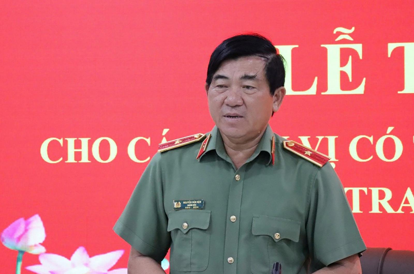 Trao thưởng các đơn vị có thành tích xuất sắc trong công tác đấu tranh phòng, chống tội phạm