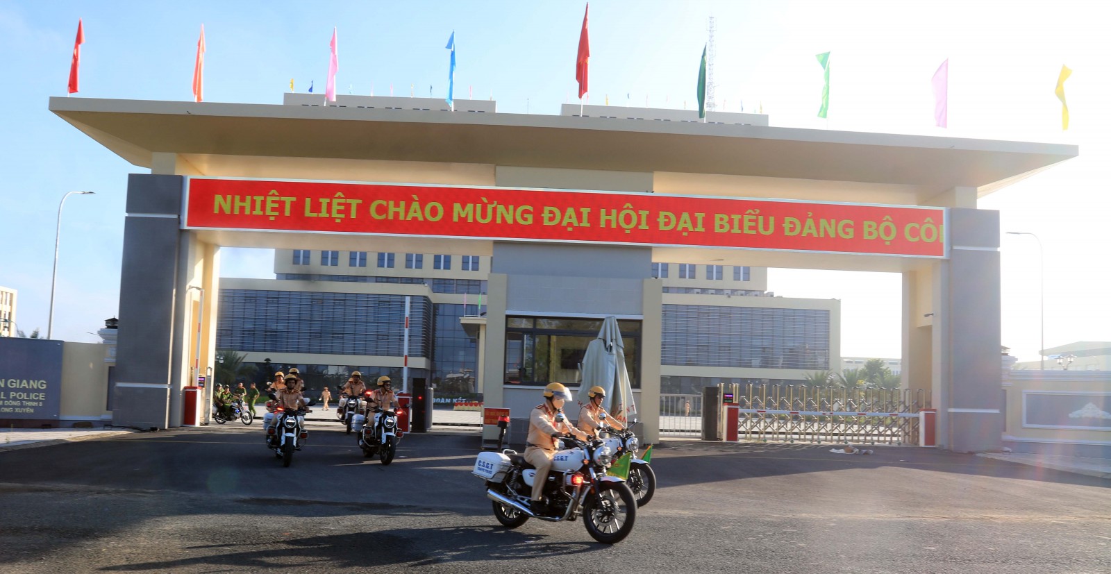 Lực lượng Cảnh sát giao thông ra quân thực hiện cao điểm