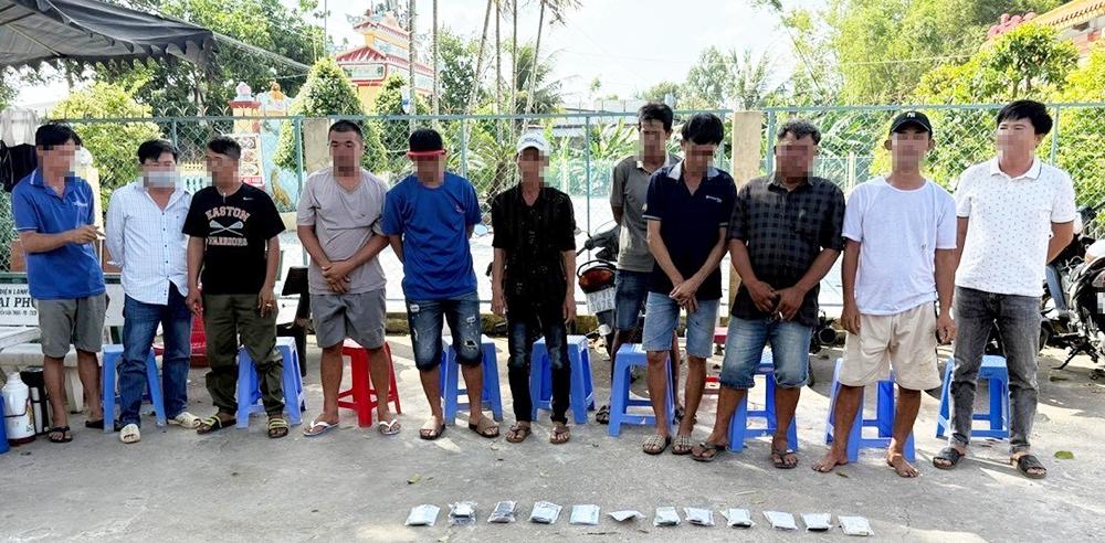 Công an xã Mỹ Đức bắt quả tang vụ đá gà qua mạng ăn thua bằng tiền