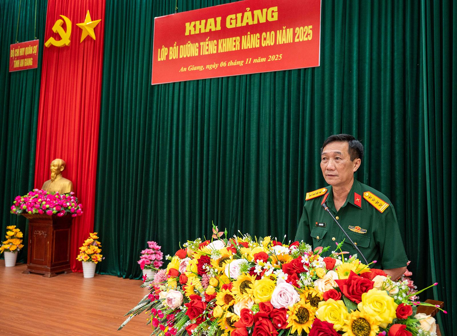 Khai giảng lớp bồi dưỡng tiếng Khmer nâng cao trong lực lượng vũ trang tỉnh An Giang