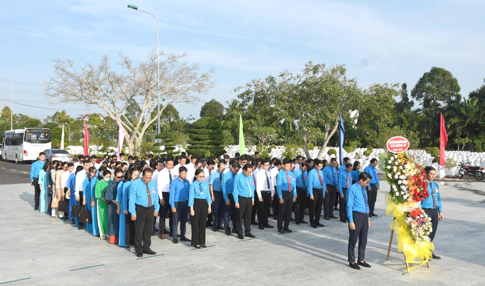 Công đoàn tỉnh An Giang có 116.002 đoàn viên, 785 công đoàn cơ sở, nghiệp đoàn