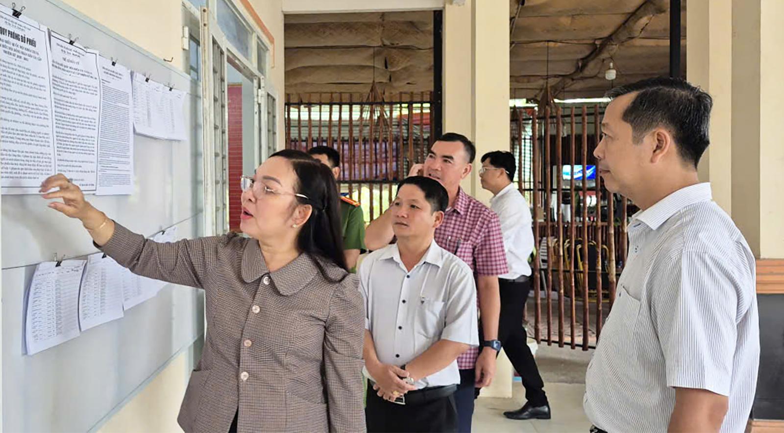 Kiểm tra công tác triển khai bầu cử tại đặc khu Phú Quốc và Thổ Châu