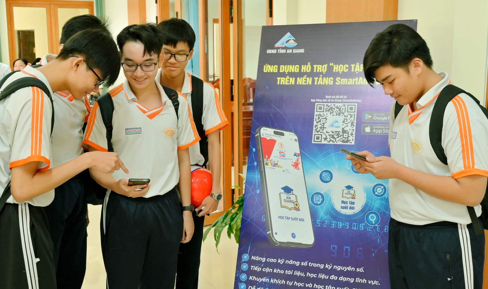 Từng bước xây dựng xã hội số