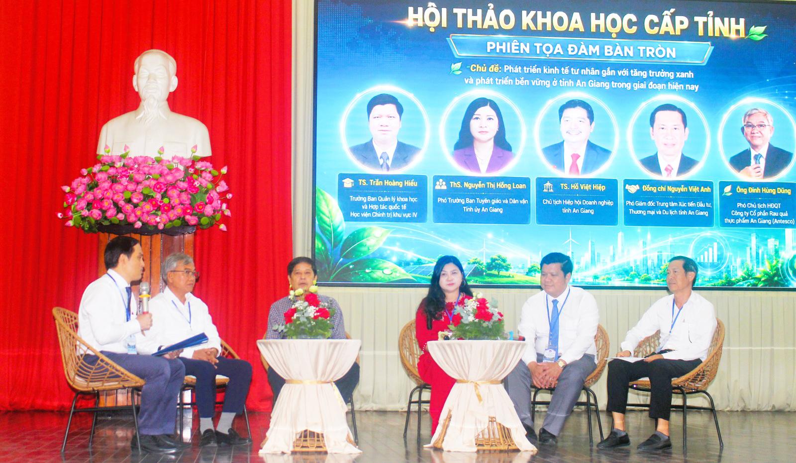 Trường Chính trị Tôn Đức Thắng tổ chức hội thảo khoa học về phát triển kinh tế tư nhân gắn với tăng trưởng xanh