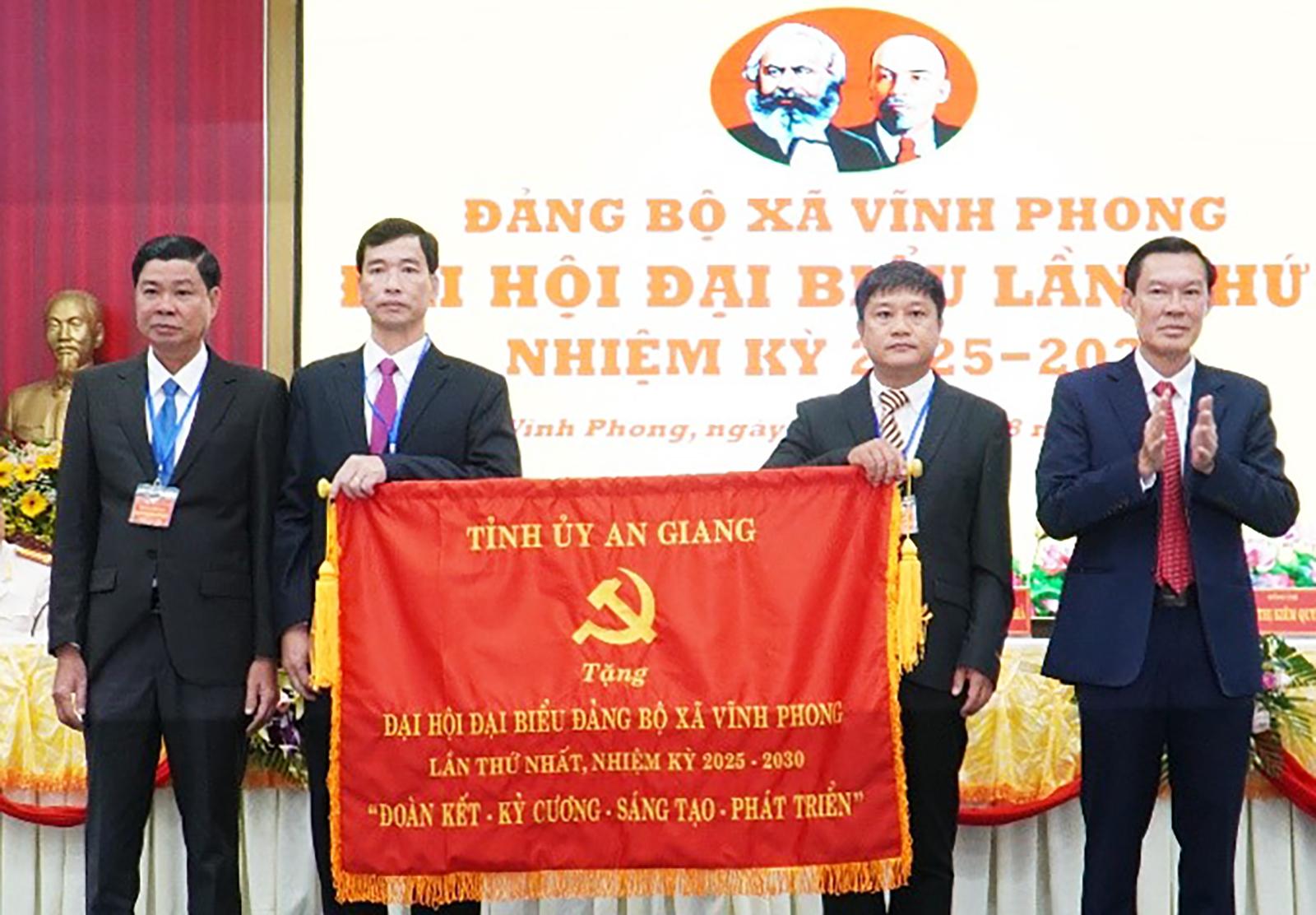 Đảng bộ xã Vĩnh Phong tổ chức đại hội nhiệm kỳ 2025 - 2030