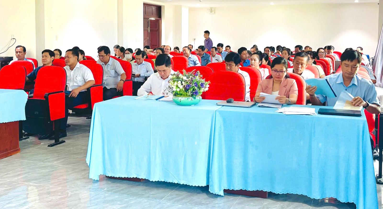 Nâng cao năng lực quản lý Nhà nước về việc làm và pháp luật lao động cho cán bộ, công chức cấp xã