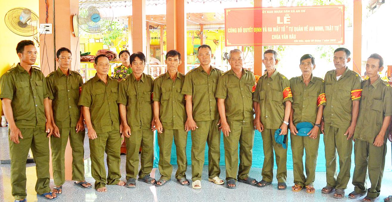Ra mắt Tổ Tự quản về an ninh, trật tự chùa Văn Râu