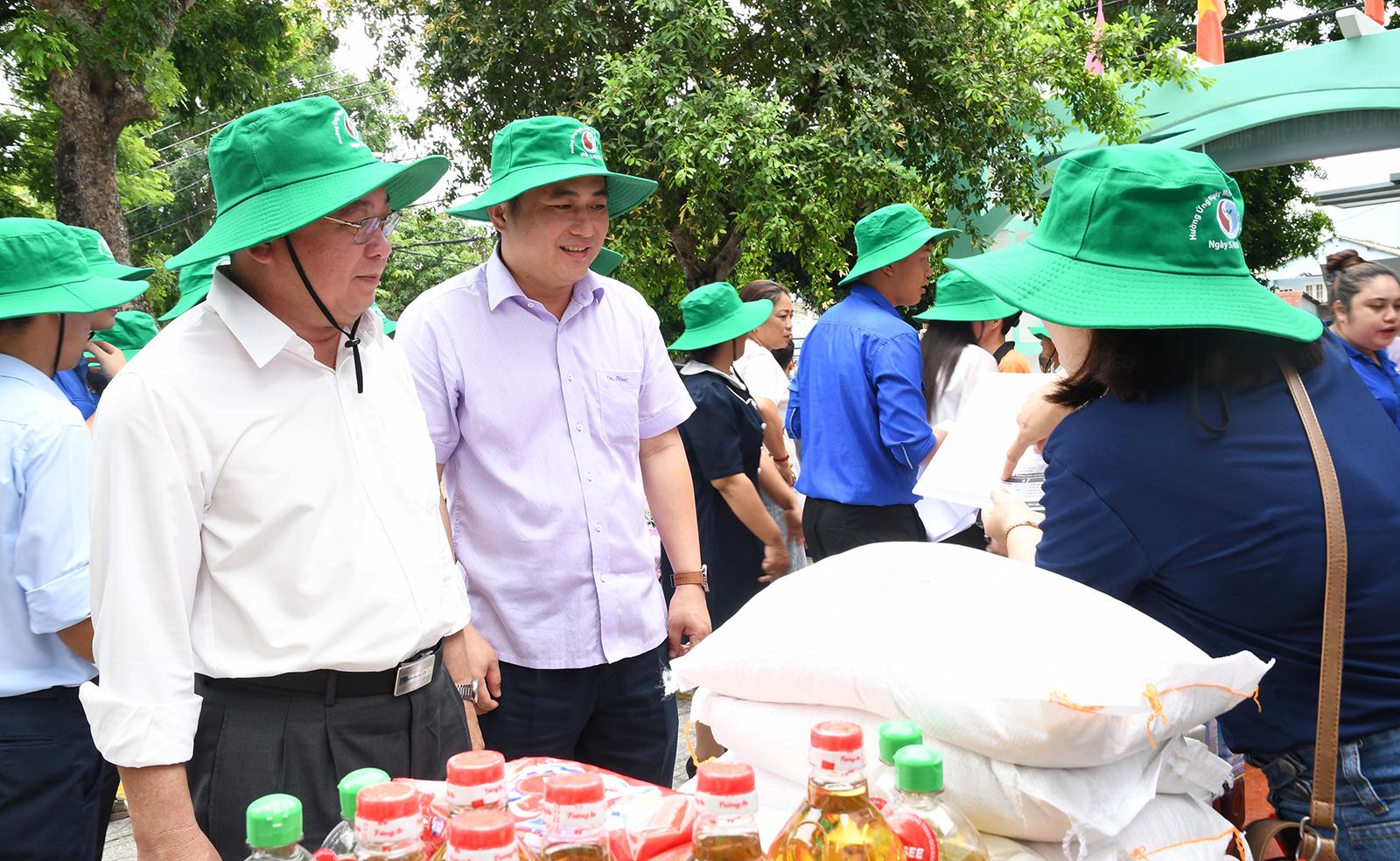 An Giang ra quân hưởng ứng phong trào thi đua “Toàn dân chung tay bảo vệ môi trường, vì một Việt Nam xanh - sạch - đẹp”
