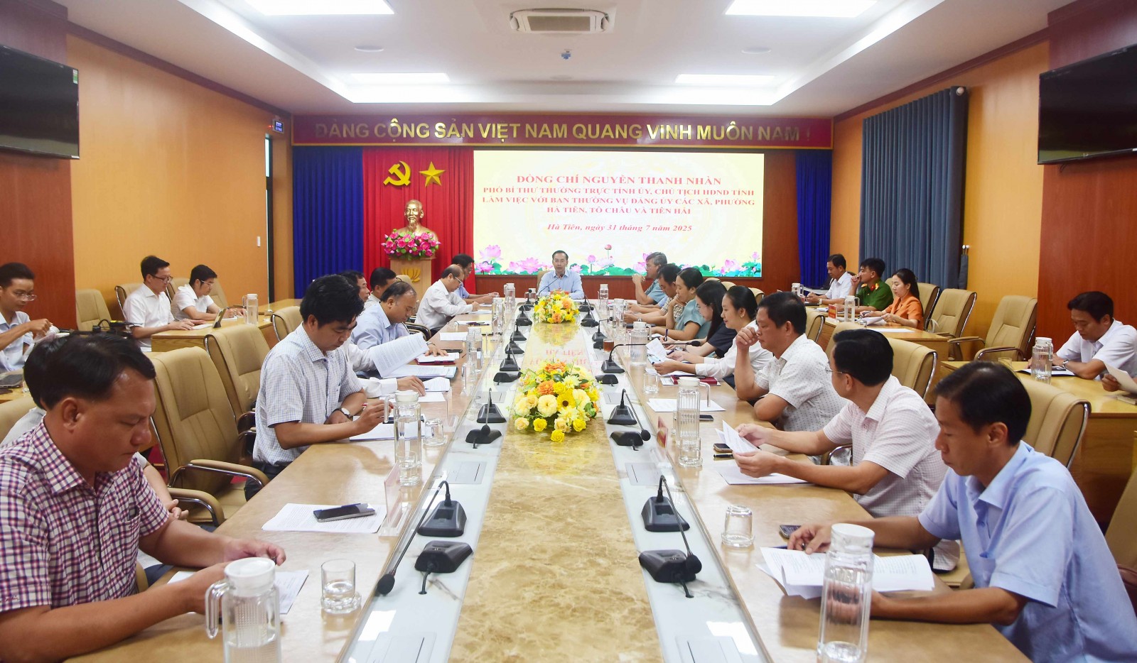Phó Bí thư Thường trực Tỉnh ủy An Giang làm việc với 3 xã, phường