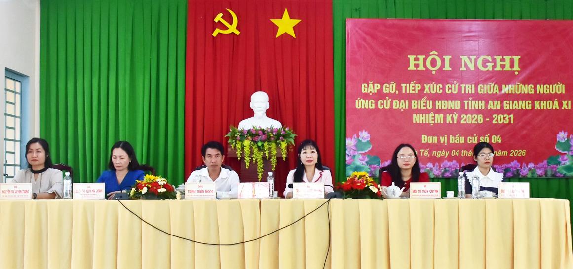 Ứng cử viên đại biểu HĐND tỉnh An Giang đơn vị số 4 tiếp xúc cử tri hai phường Châu Đốc và Vĩnh Tế