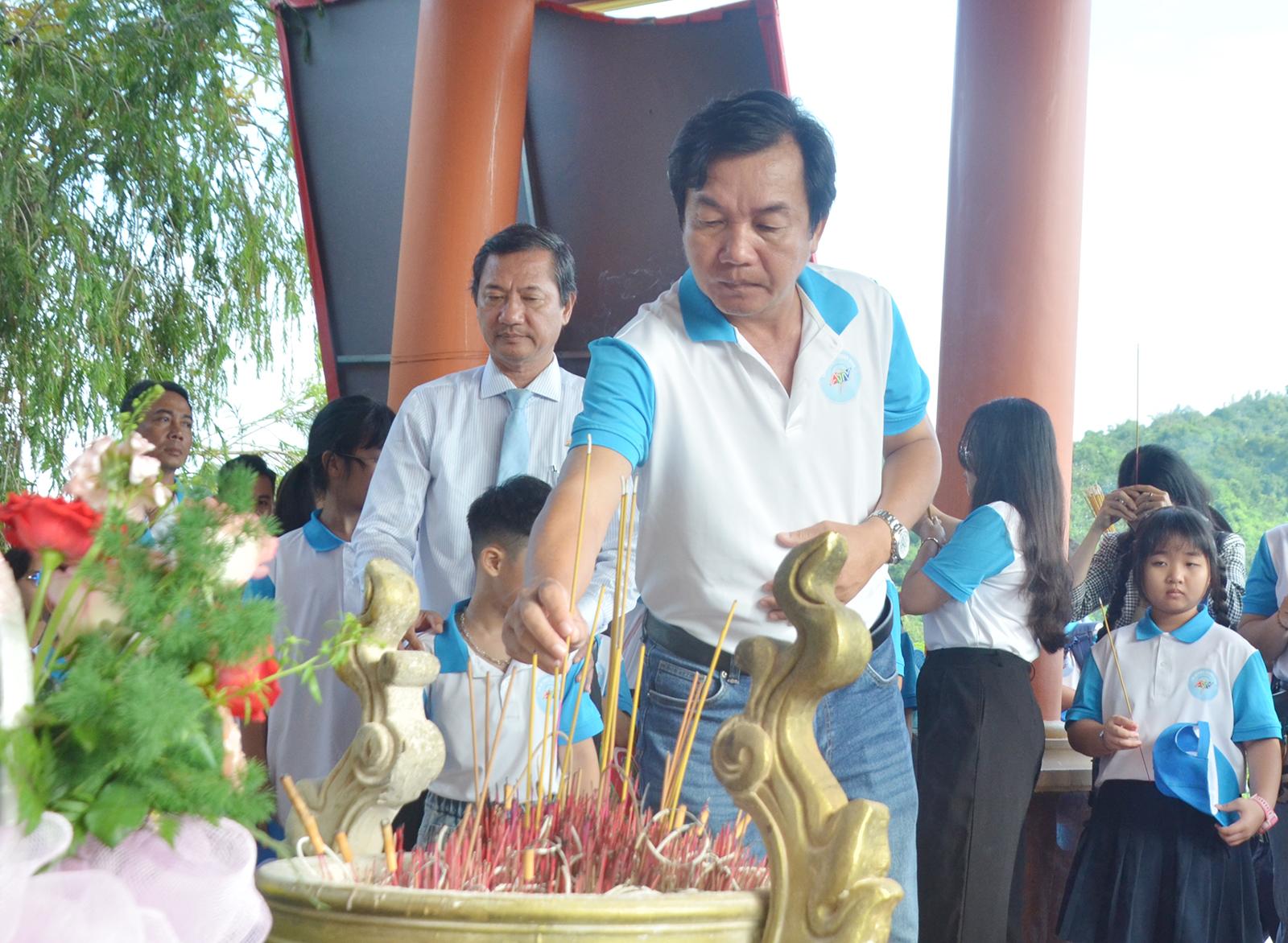 31 thí sinh “Em là phát thanh viên” trải nghiệm chương trình tham quan thực tế