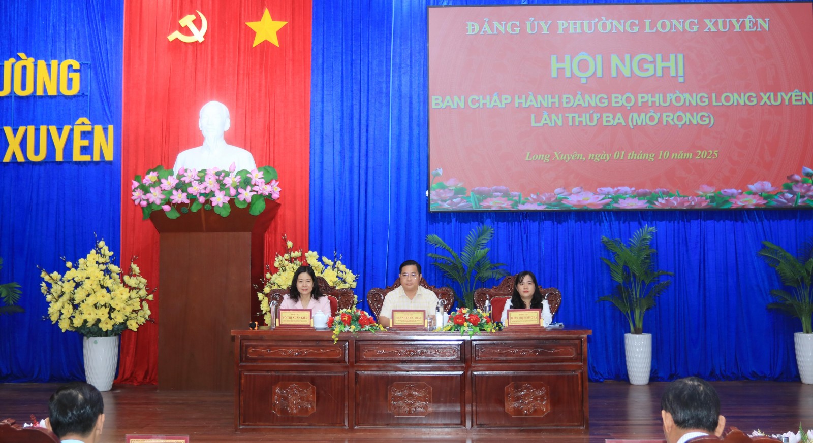 Ban Thường vụ Đảng ủy phường Long Xuyên điều hành Hội nghị