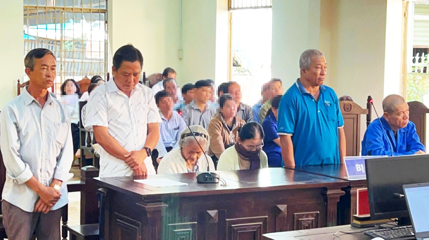 các bị cáo tại phiên tòa