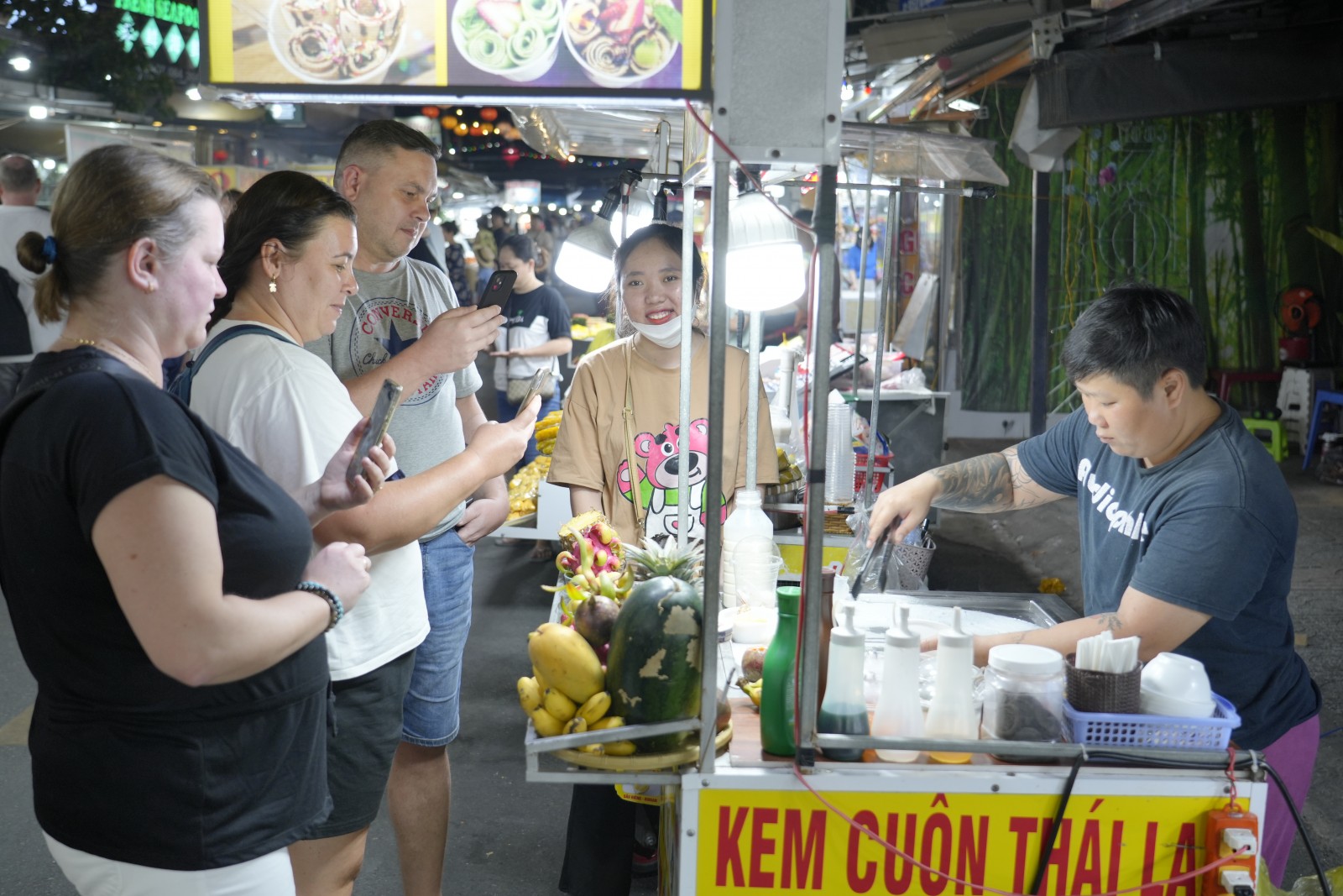 Kiểm tra hoạt động sản xuất, kinh doanh hàng hóa, dịch vụ ở đặc khu Phú Quốc