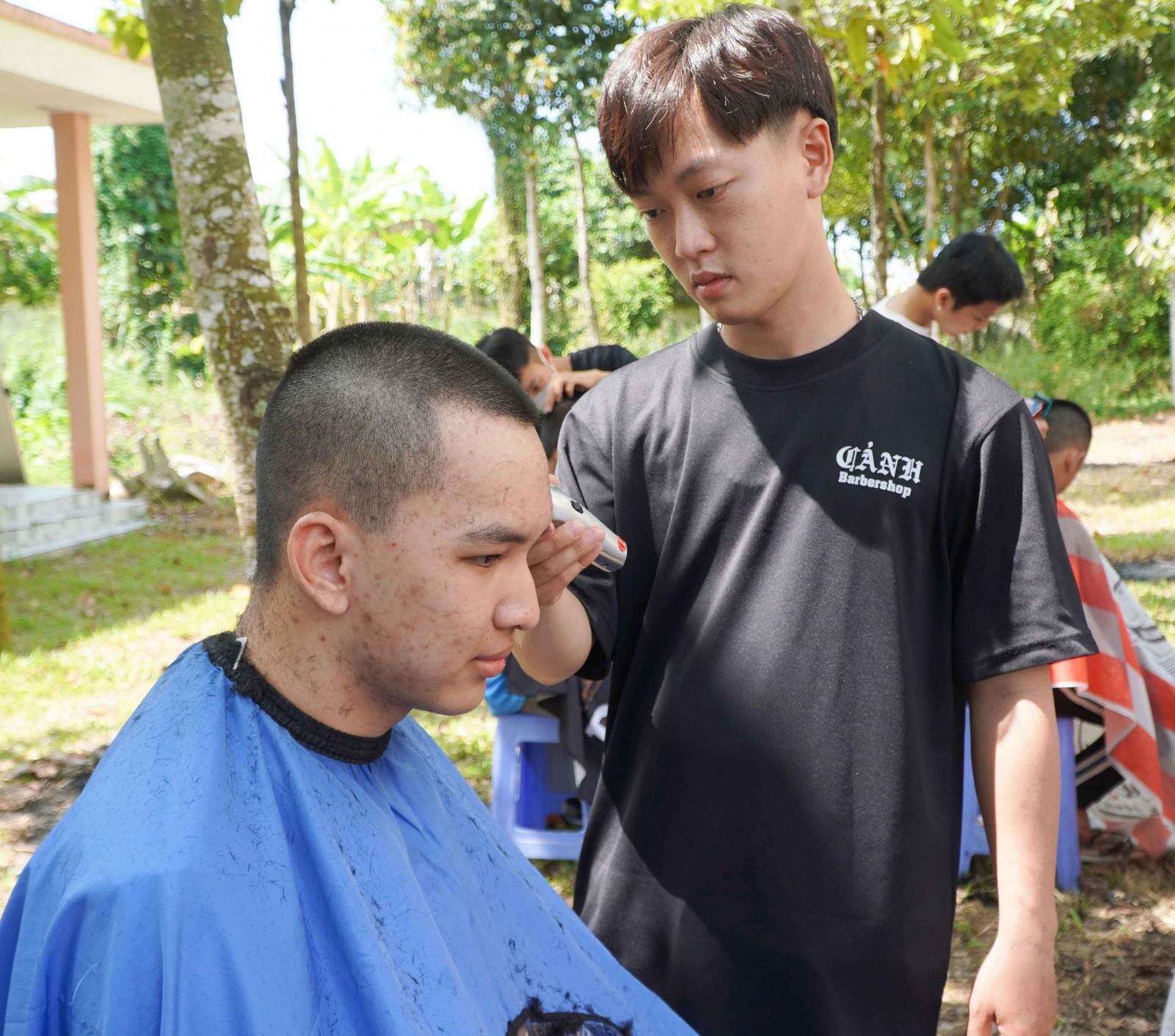 Nô nức ngày hội tòng quân