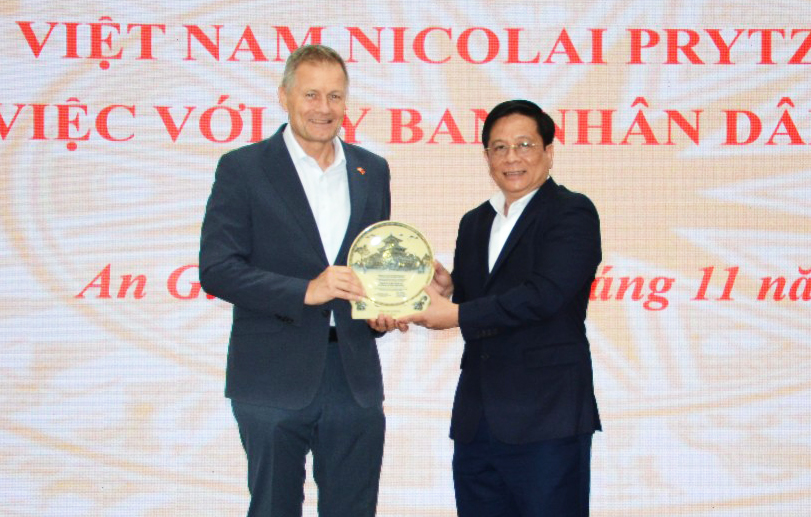 Chủ tịch UBND tỉnh An Giang tiếp đoàn làm việc Đại sứ quán Đan Mạch