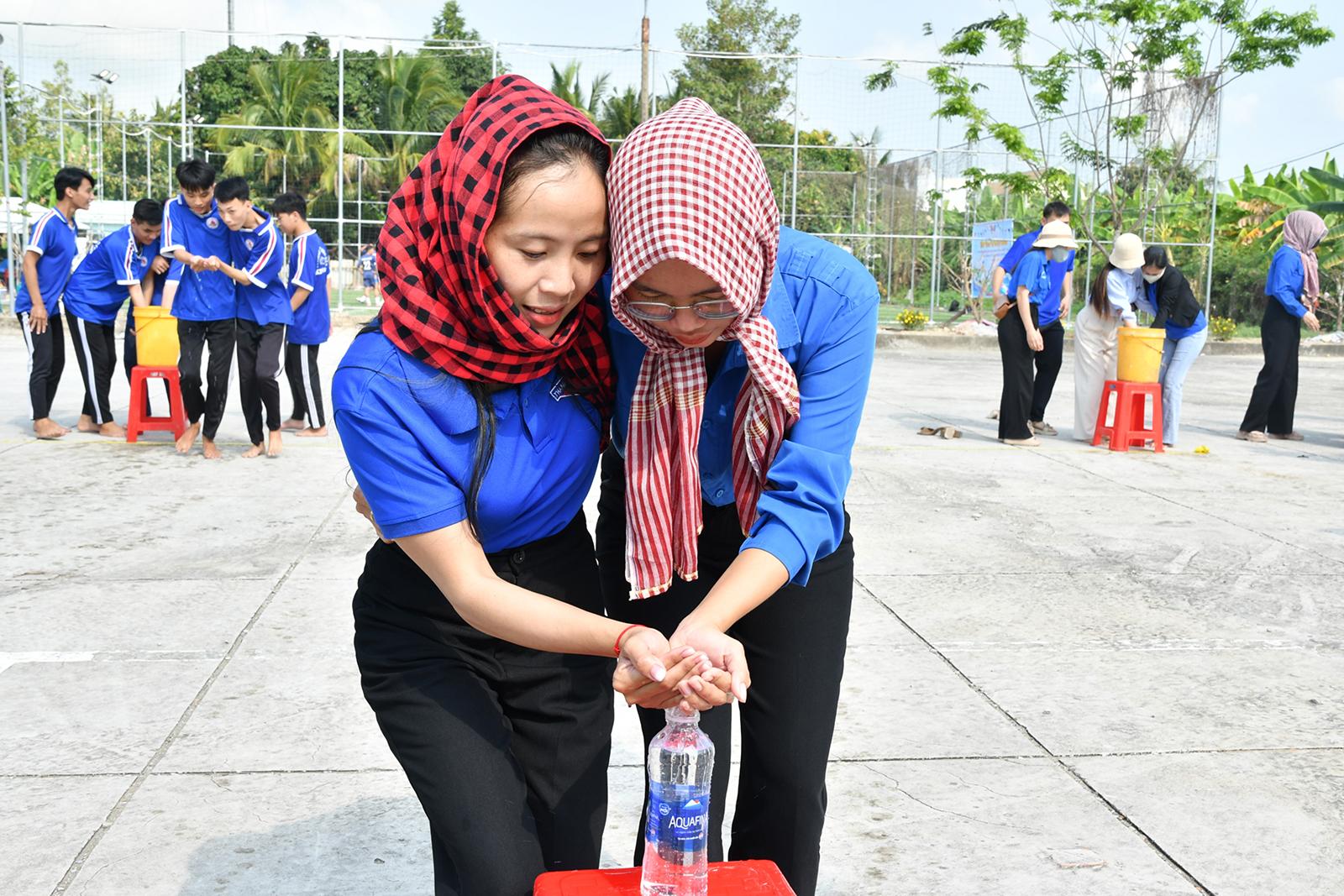 Sôi nổi Hội thao và Chương trình giao lưu văn nghệ hưởng ứng các hoạt động Tết Quân - Dân năm 2026 tại Hòn Đất