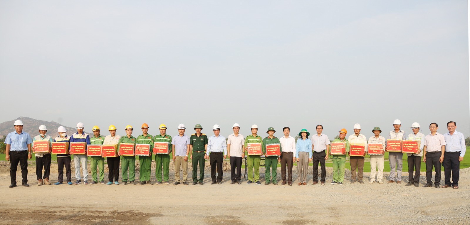 Chủ tịch UBND tỉnh An Giang Hồ Văn Mừng thăm các công trình trọng điểm