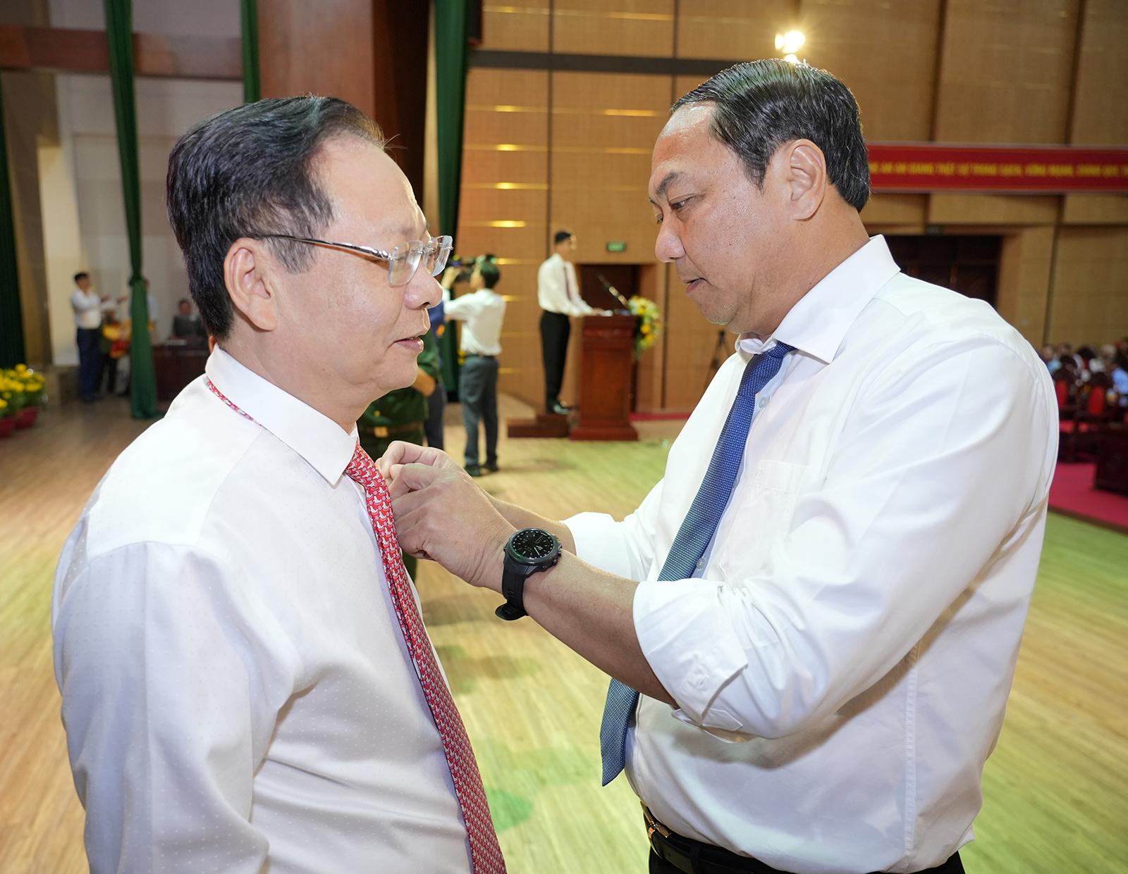 Tỉnh ủy An Giang họp mặt Ban Chấp hành Đảng bộ tỉnh các khóa