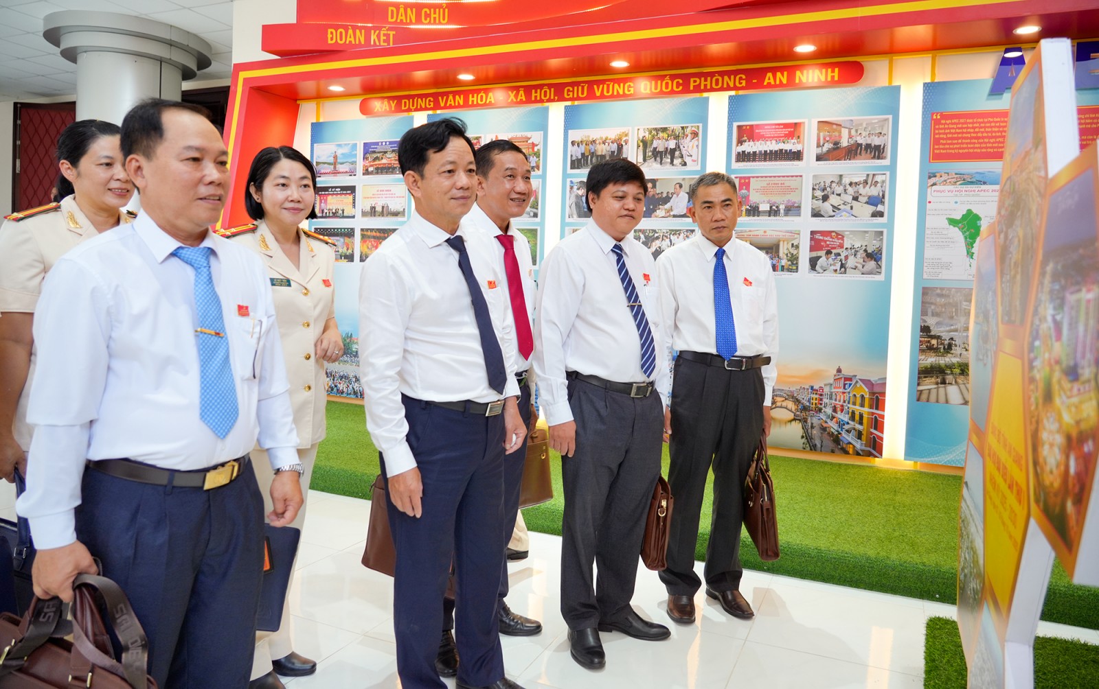 Khai mạc triển lãm thành tựu kinh tế - xã hội tỉnh An Giang