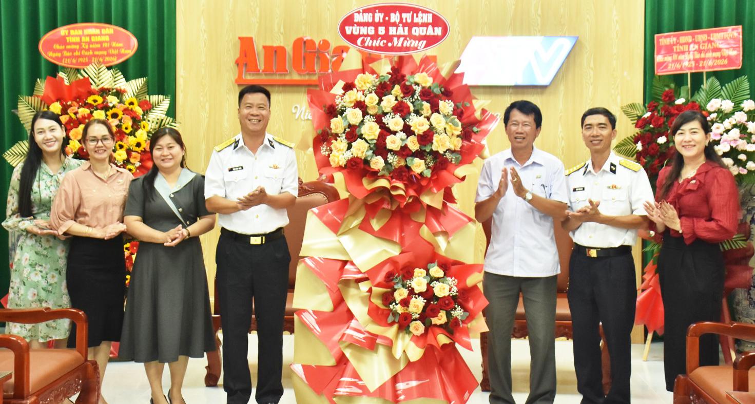 Các đoàn thăm, chúc mừng Báo và Phát thanh - Truyền hình An Giang nhân kỷ niệm Ngày Báo chí Cách mạng Việt Nam