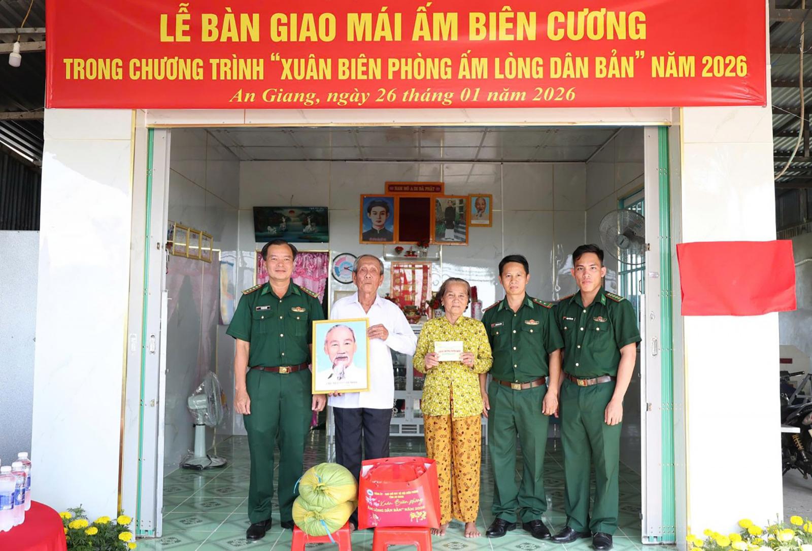 Nhiều nguồn lực chăm lo xuân tại biên giới Vĩnh Xương