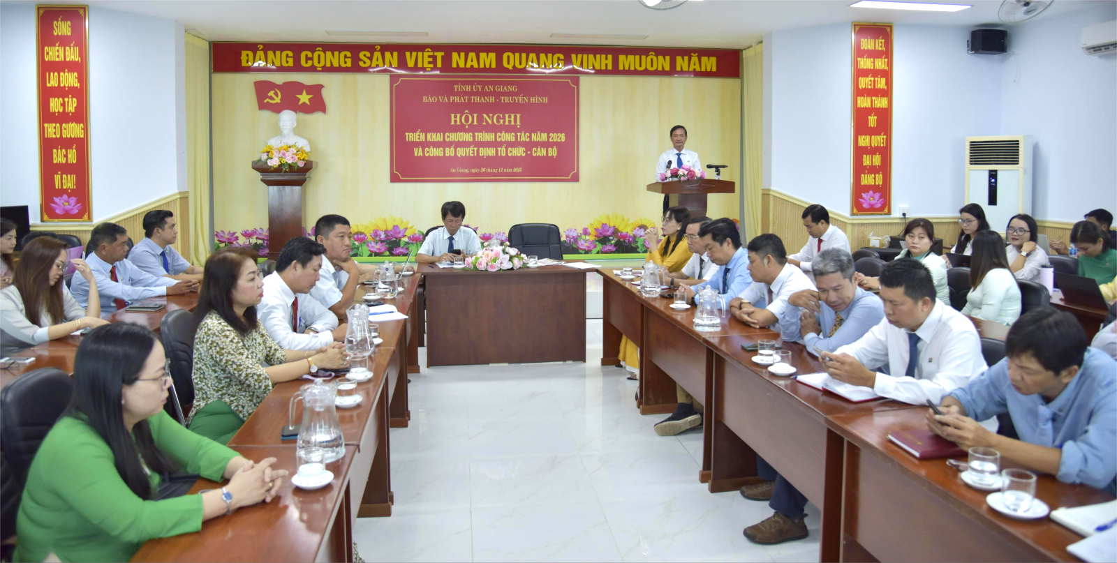 Khởi động AI, đổi mới kinh tế báo chí, nâng chất lượng thông tin