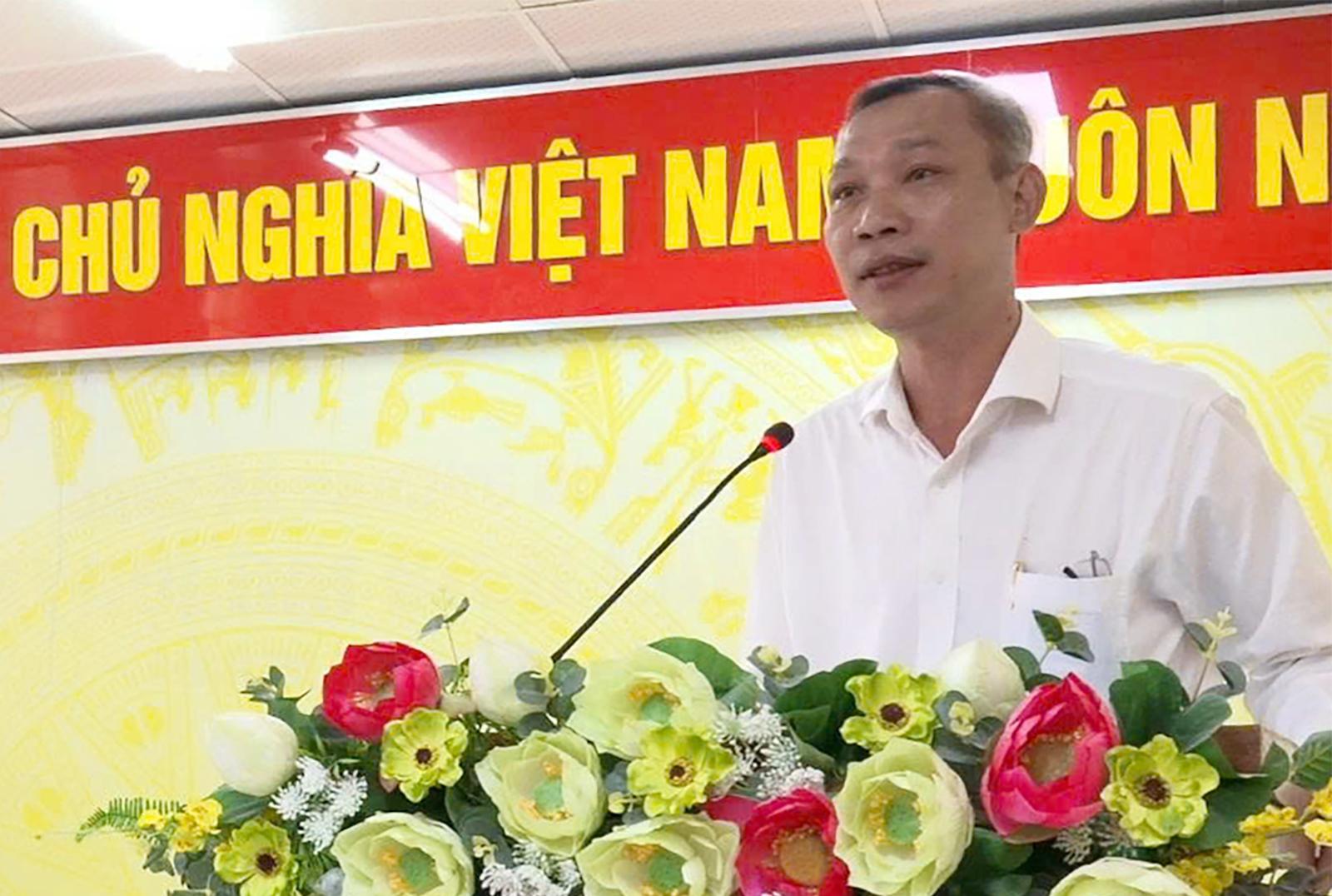 Chủ tịch UBND phường Bình Đức Võ Văn Hòa phát biểu kết luận buổi đối thoại