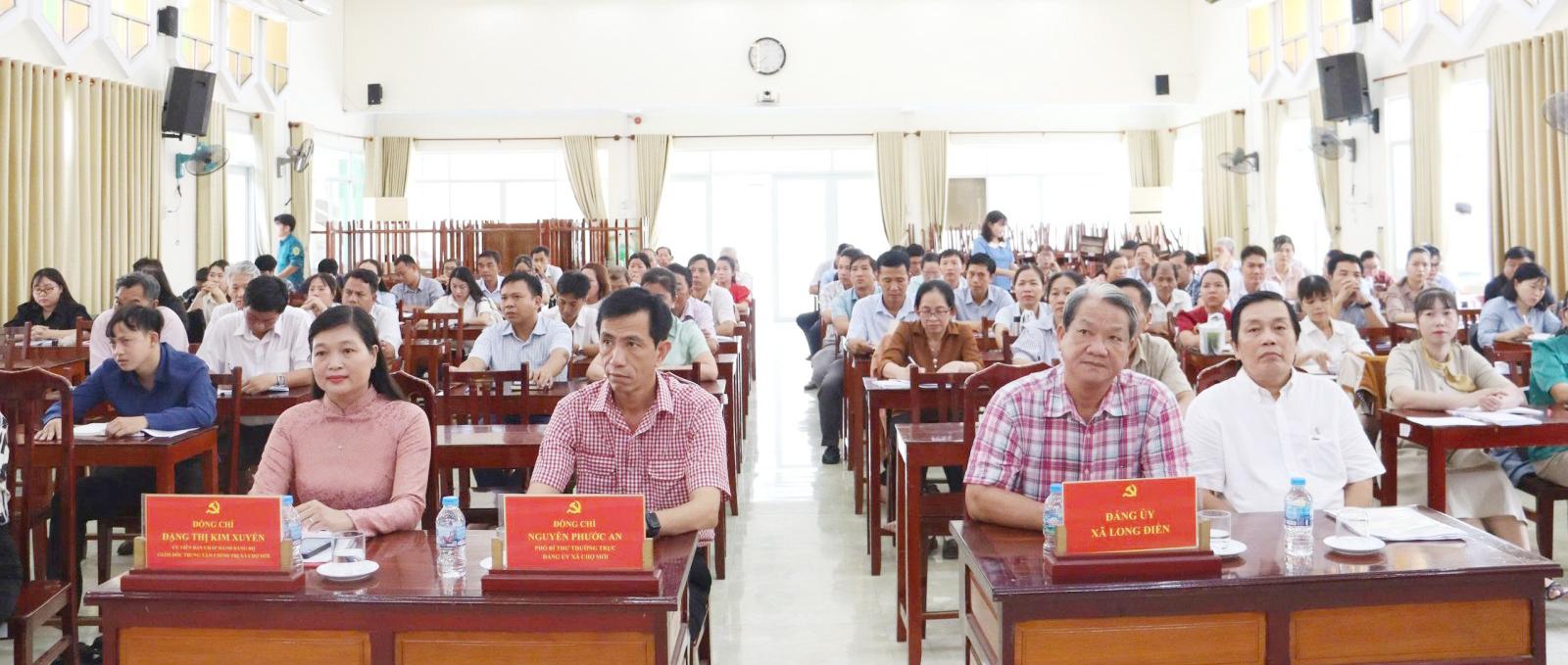 Bồi dưỡng chuyên đề tư tưởng Hồ Chí Minh cho 90 cán bộ, đảng viên