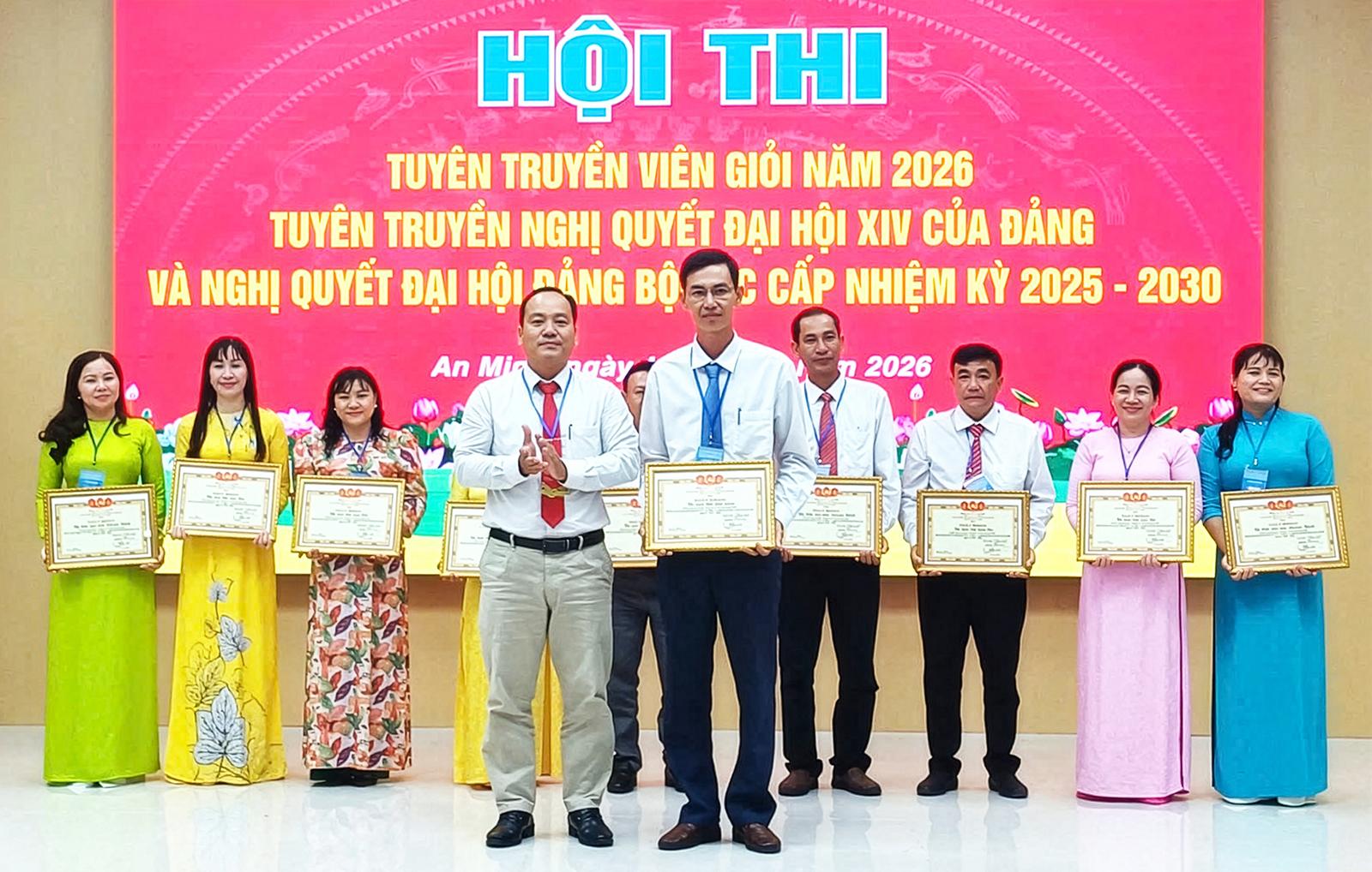 Trao giải Hội thi Tuyên truyền viên, báo cáo viên giỏi xã An Minh năm 2026