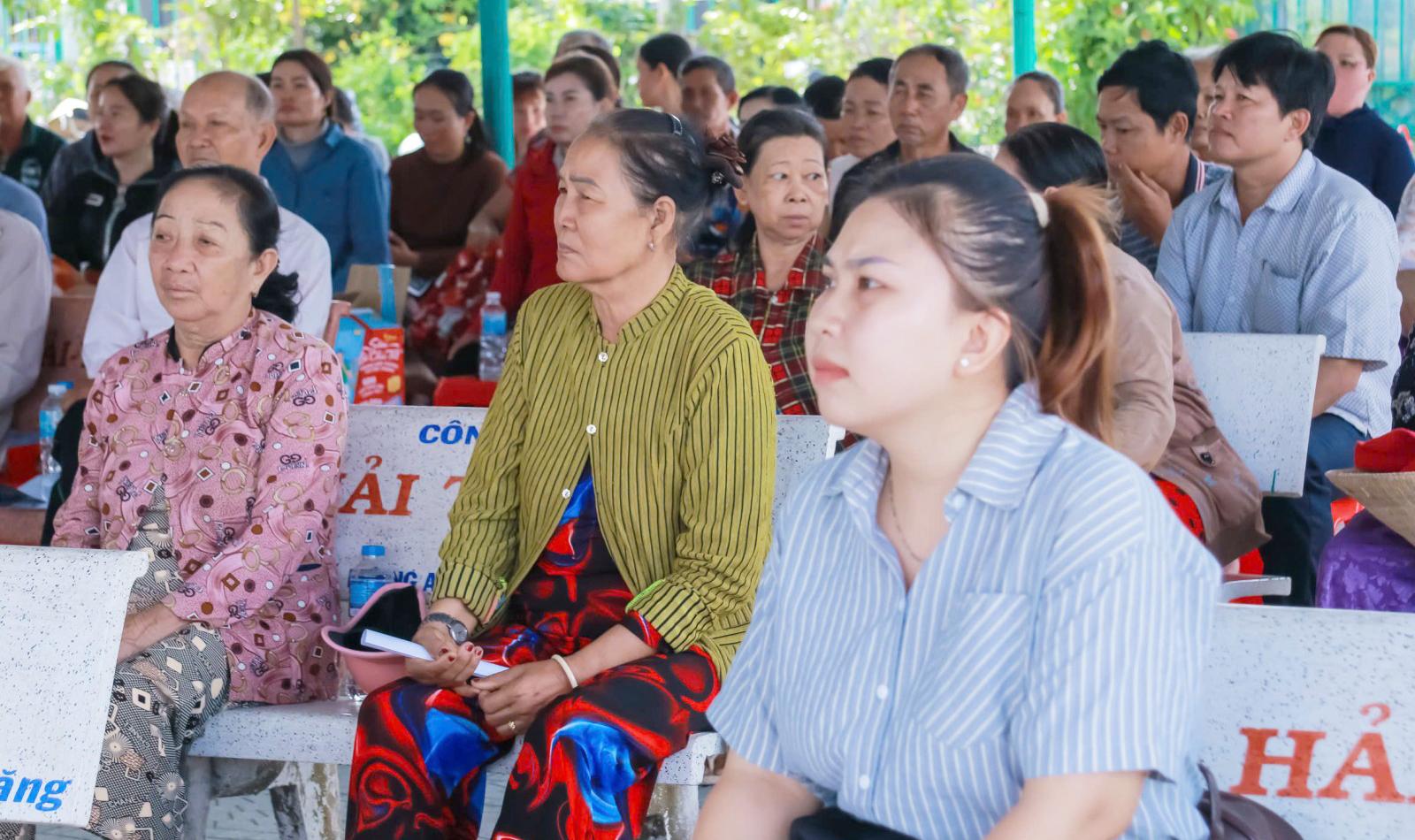 150 hội viên nông dân, người lao động xã Vĩnh Gia được tư vấn việc làm