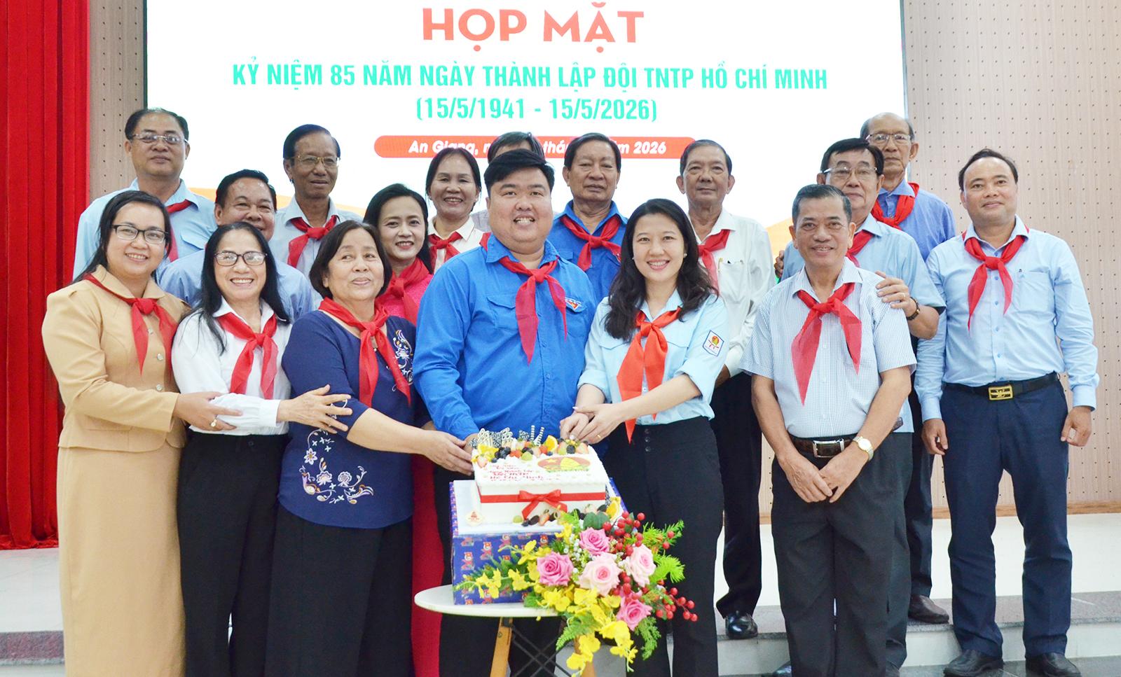 Họp mặt kỷ niệm 85 năm Ngày thành lập Đội Thiếu niên Tiền phong Hồ Chí Minh
