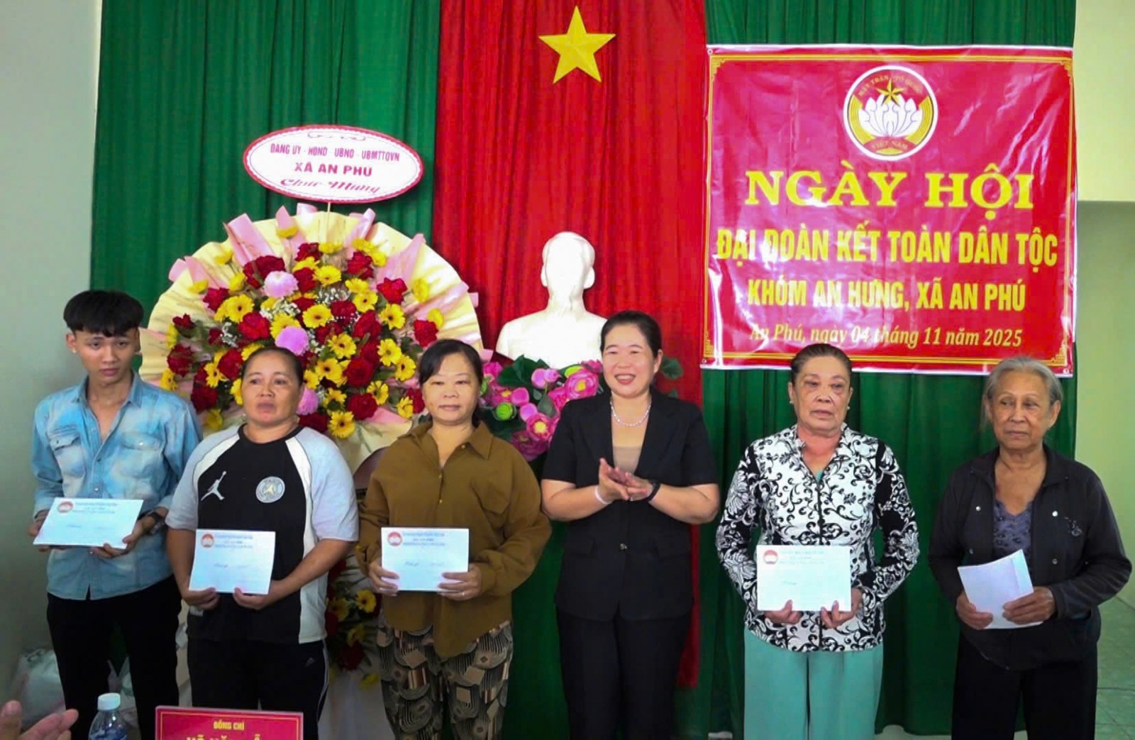 Ngày hội Đại đoàn kết toàn dân tộc khóm An Hưng, xã An Phú